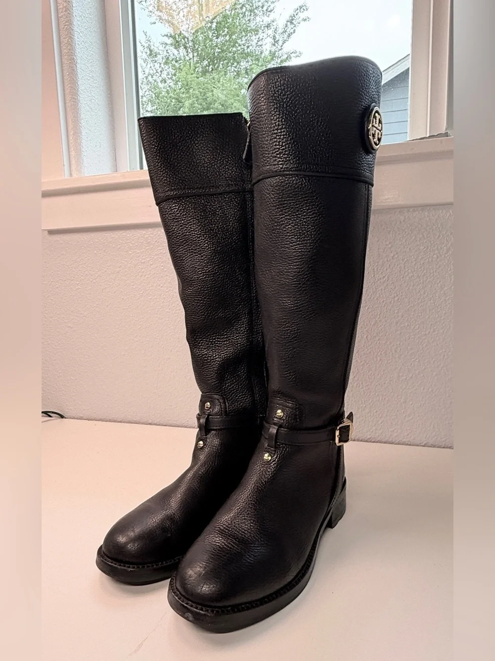 Tory Burch Tall black Pebbled Leather Riding Boots Gold Logo size  8 Boots